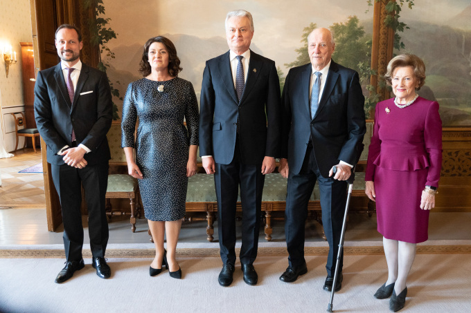 Audiens på Slottet med Litauens president Gitanas Nausėda og førstedame Diana Nausėdienė. Foto: Terje Pedersen, NTB
